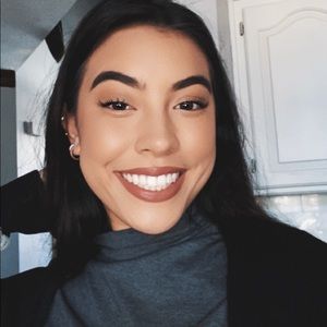 Meet your Posher, Zoe